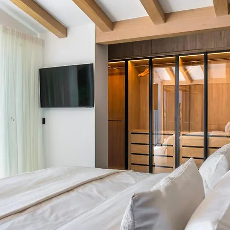 224 -luxury Selection- Puerto Banus Front Line Duplex Penthouse * Марбелья