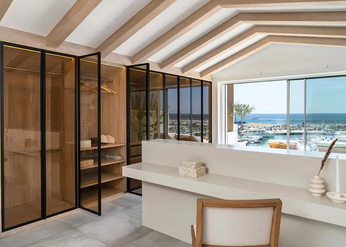 224 -luxury Selection- Puerto Banus Front Line Duplex Penthouse شقة